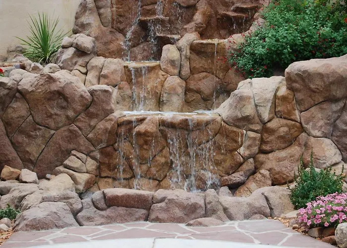 Dream Manor Inn