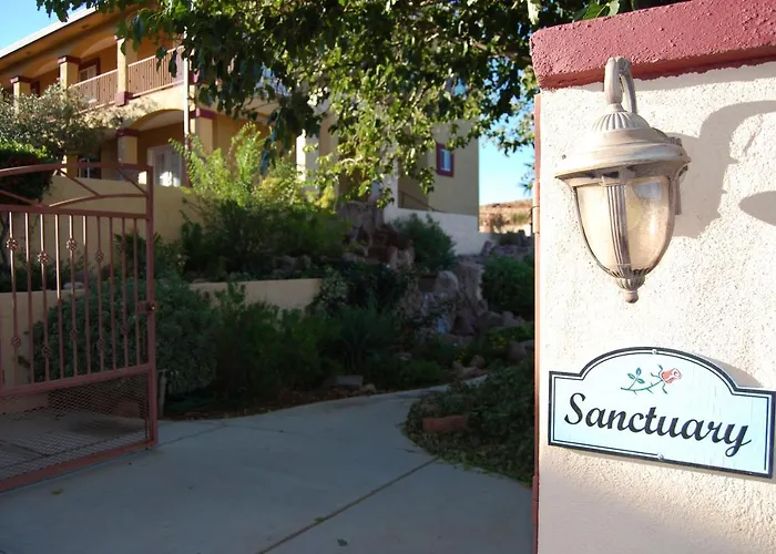 Dream Manor Inn